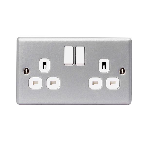 BRITISH GENERAL 13A 2-GANG DP SWITCHED METAL CLAD POWER SOCKET WITH WHITE INSERTS - MonkeyTools