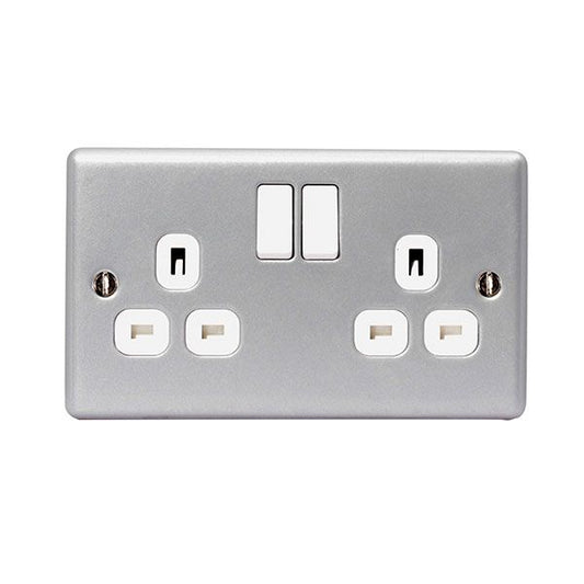 BRITISH GENERAL 13A 2-GANG DP SWITCHED METAL CLAD POWER SOCKET WITH WHITE INSERTS - MonkeyTools