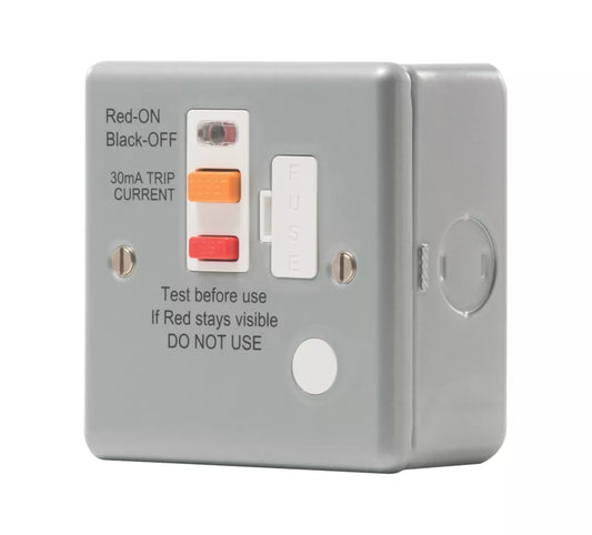 BRITISH GENERAL 13A UNSWITCHED METAL CLAD PASSIVE FUSED SPUR & FLEX OUTLET WITH WHITE INSERTS - MonkeyTools