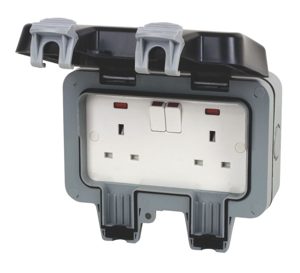 BRITISH GENERAL IP66 13A 2-GANG DP WEATHERPROOF OUTDOOR SWITCHED SOCKET - MonkeyTools