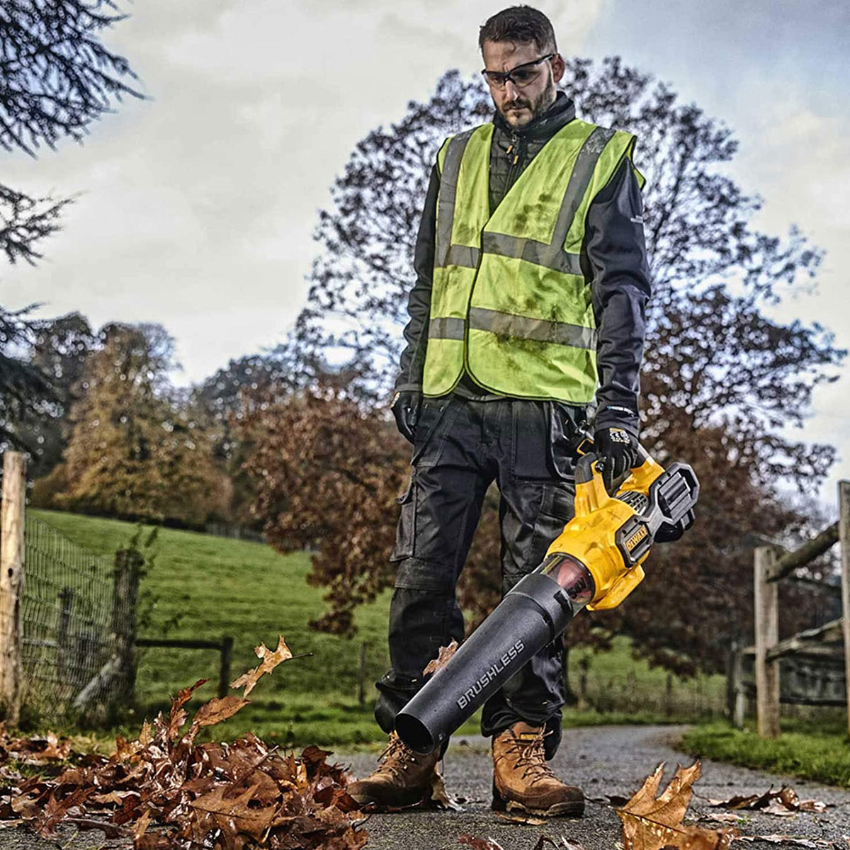 Dewalt DCMBA572X1 54V Flexvolt Brushless Axial Blower with 1 x 9.0Ah Battery & Charger - MonkeyTools