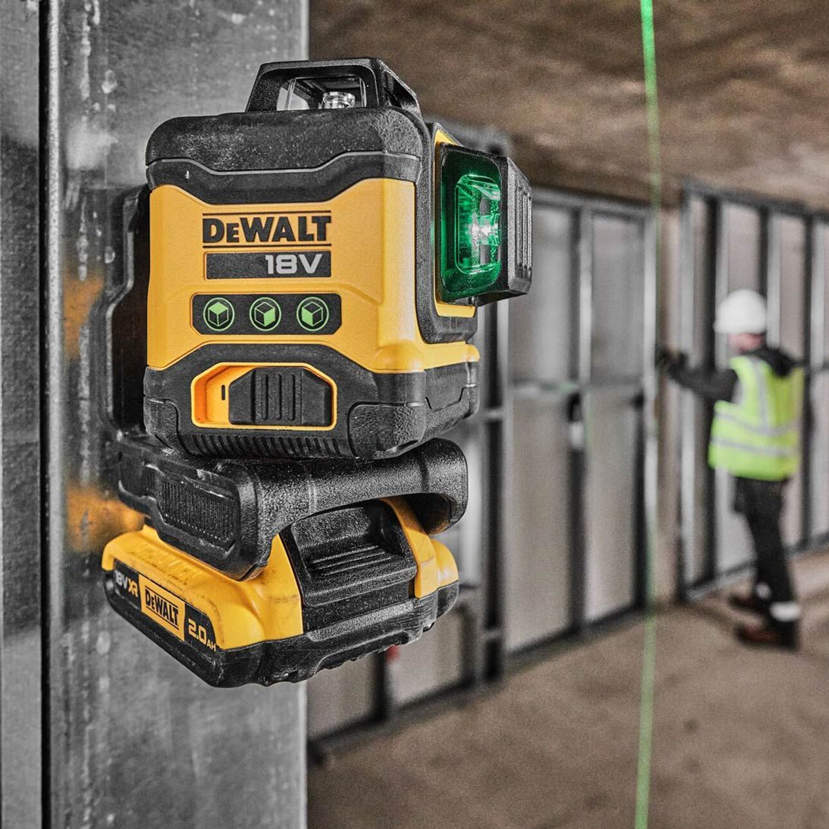 Dewalt DCLE34031D1 18V Compact 3 x 360 Green Laser with 1 x 2.0Ah Battery, Charger & Case - MonkeyTools