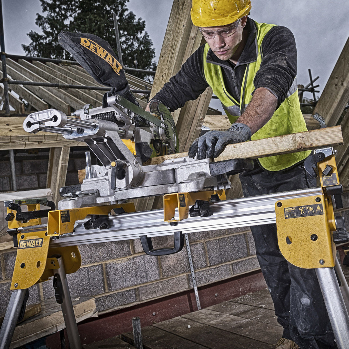 DeWalt DCS365N 18v 184mm XPS Slide Mitre Saw with Leg Stand - MonkeyTools