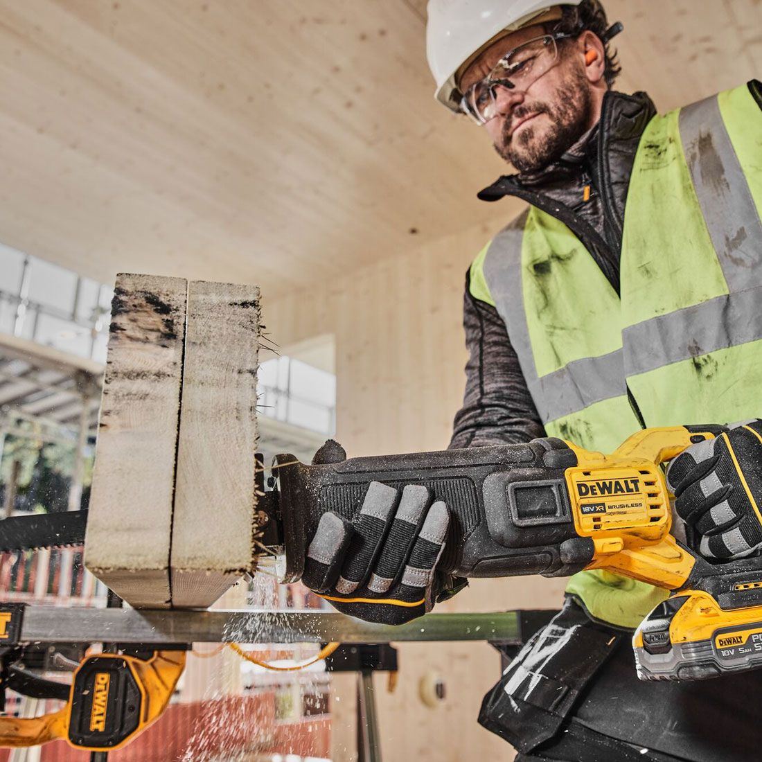 DeWalt DCS386H2T 18V XR Brushless Reciprocating Saw with 2 x 5.0Ah Powerstack Battery, Charger & Case - MonkeyTools