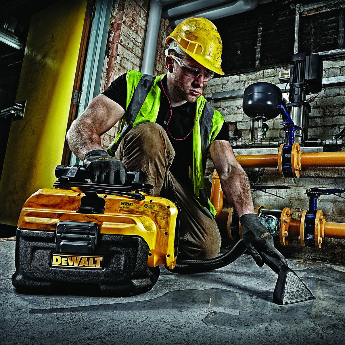 Dewalt DCV584L 14.4/54V XR FlexVolt Cordless L-Class Wet & Dry Vacuum Body Only - MonkeyTools