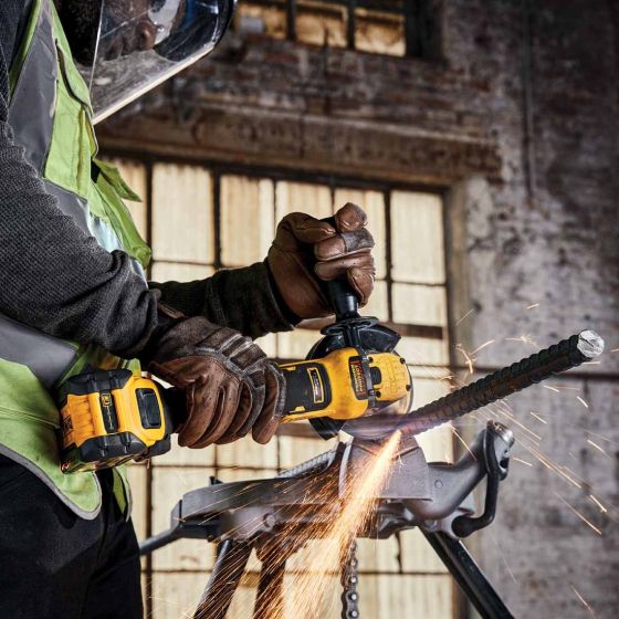DEWALT DCG409NT 18V XR FLEXVOLT ADVANTAGE ANGLE GRINDER BODY ONLY IN TSTAK - MonkeyTools