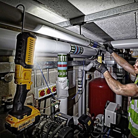 DeWalt DCL050 18v XR Li-ion Handheld Torch LED Work Flood Light Bare Unit 1000L - MonkeyTools