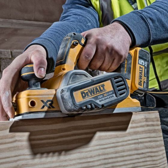 DeWalt DCP580N-XJ 18v XR 82mm Cordless Brushless Planer Body Only - MonkeyTools
