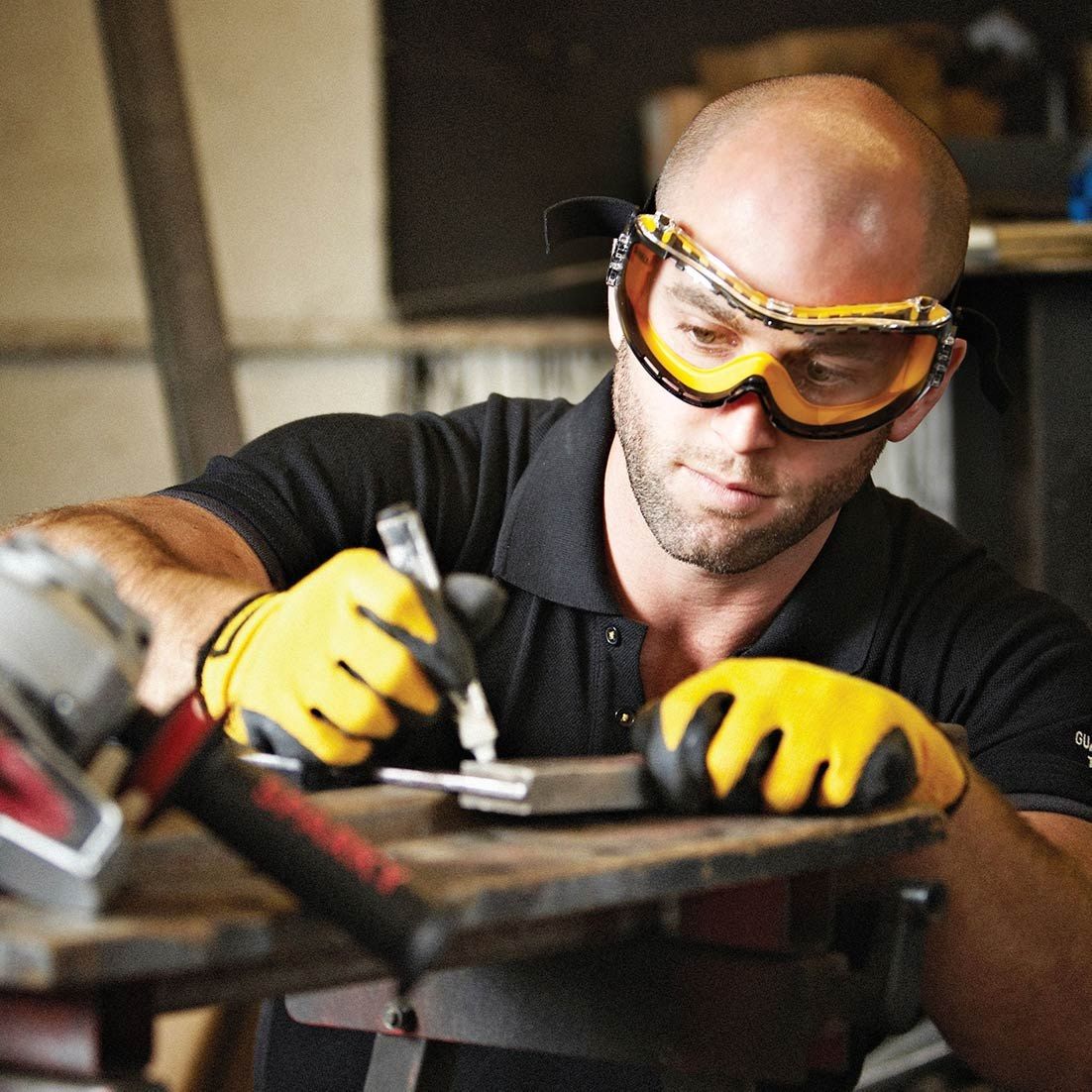 DEWALT DPG82-11D EU CONCEALER CLEAR LENS ANTI FOG SAFETY GOGGLES - MonkeyTools