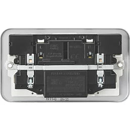 KNIGHTSBRIDGE 13A 2-GANG SP SWITCHED METAL CLAD SOCKET + 4.0A 20W 2-OUTLET TYPE A & C USB CHARGER WITH WHITE INSERTS - MonkeyTools