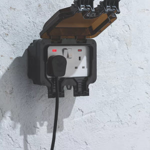 KNIGHTSBRIDGE IP66 13A 2-GANG DP WEATHERPROOF OUTDOOR SWITCHED SOCKET - MonkeyTools