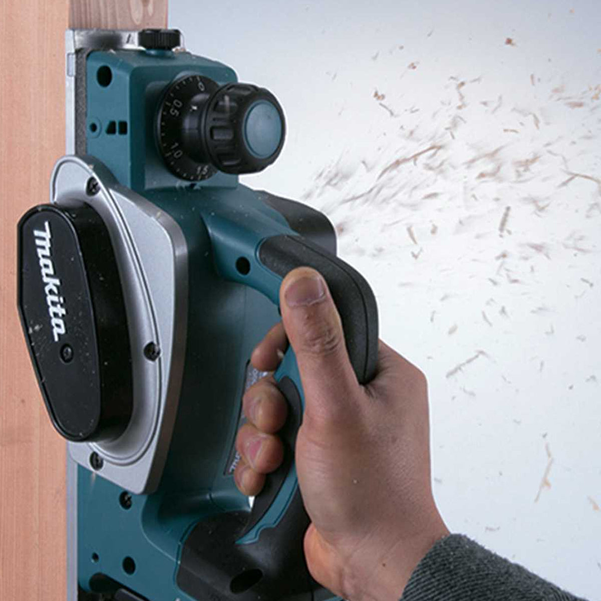 Makita MT1180TJ 18V 165mm Circular Saw + 82mm Planer Twin Pack with 2 x 5.0Ah Batteries & Charger in Case - MonkeyTools