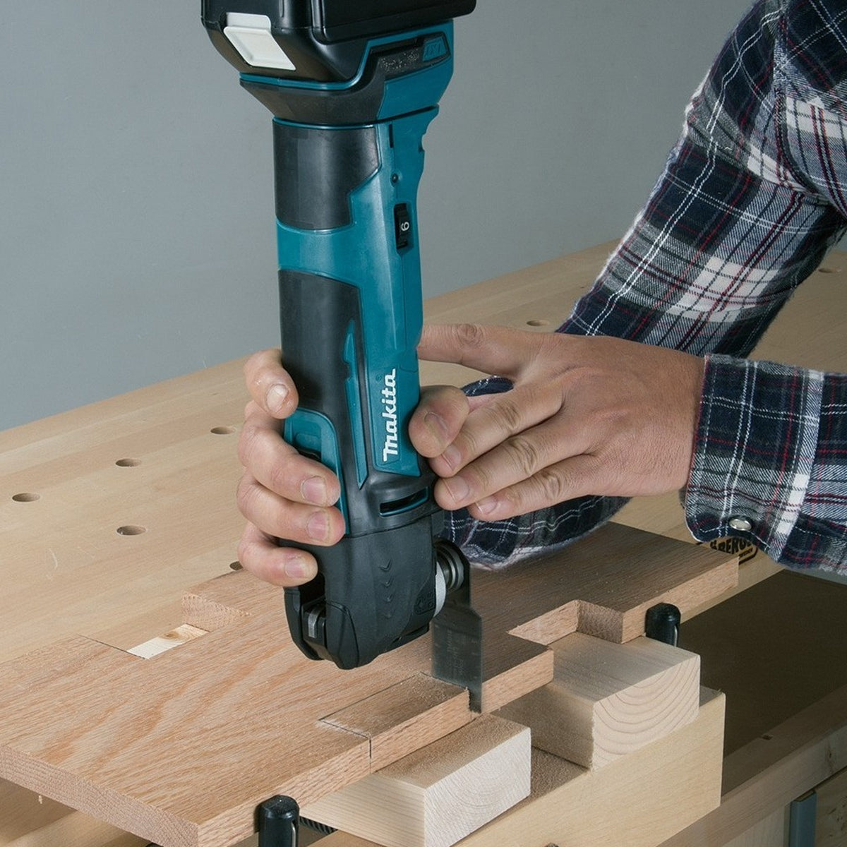 Makita MT5180TJ 18V Multi Tool + Jigsaw Twin Pack with 2 x 5.0Ah Batteries & Charger in Case - MonkeyTools