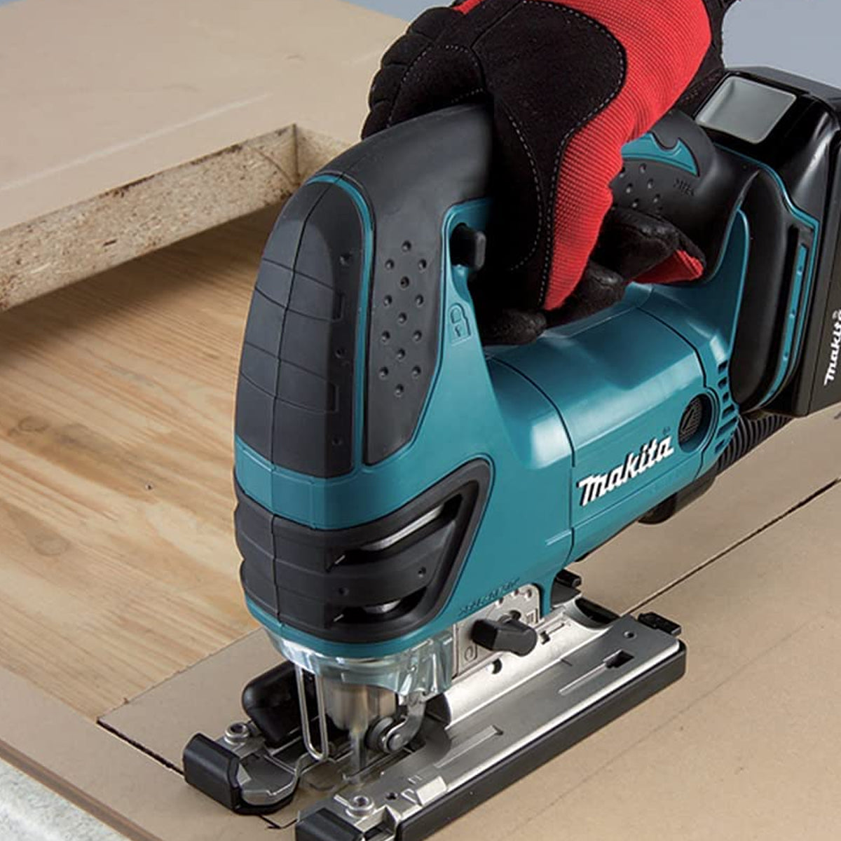 Makita MT8080TJ 18V 82mm Planer + Jigsaw Twin Pack with 2 x 5.0Ah Batteries & Charger in Case - MonkeyTools