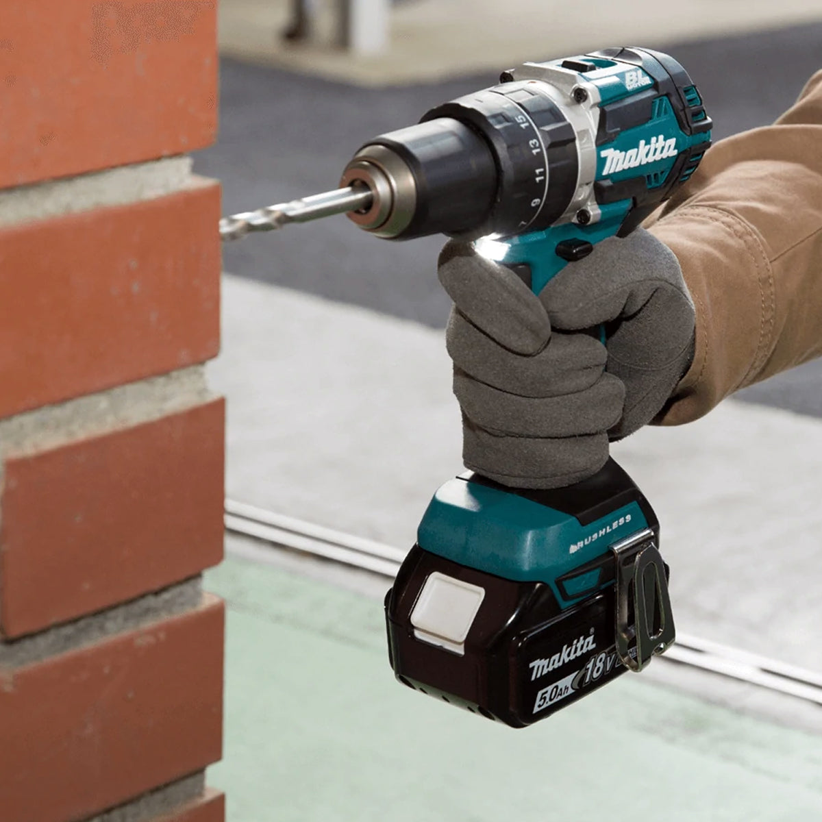 Makita 18V Brushless 4 Piece Tool Kit with 3 x 5.0Ah Batteries Charger & Bag - MonkeyTools