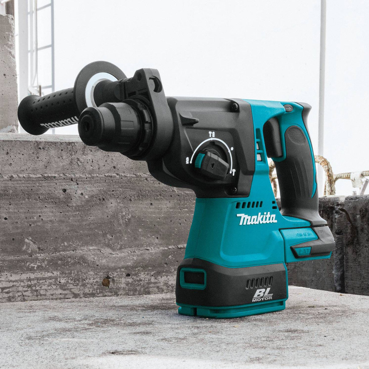 Makita 18V Brushless 4 Piece Tool Kit with 3 x 5.0Ah Batteries Charger & Bag - MonkeyTools