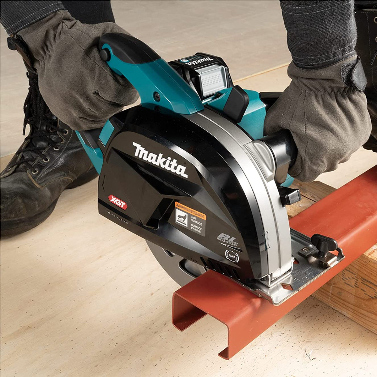 Makita CS002GD201 40V XGT Brushless 185mm Metal Cutter With 2 x 2.5Ah Battery Charger & Type 4 Case - MonkeyTools