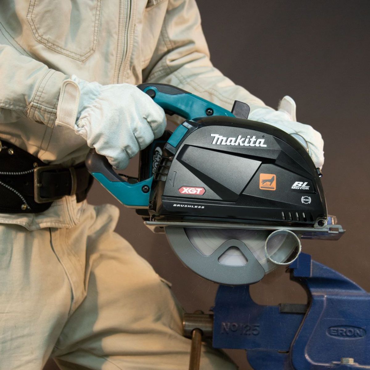 Makita CS002GZ01 40V Max XGT 185mm Brushless Metal Cutter Saw With Type 4 Case - MonkeyTools