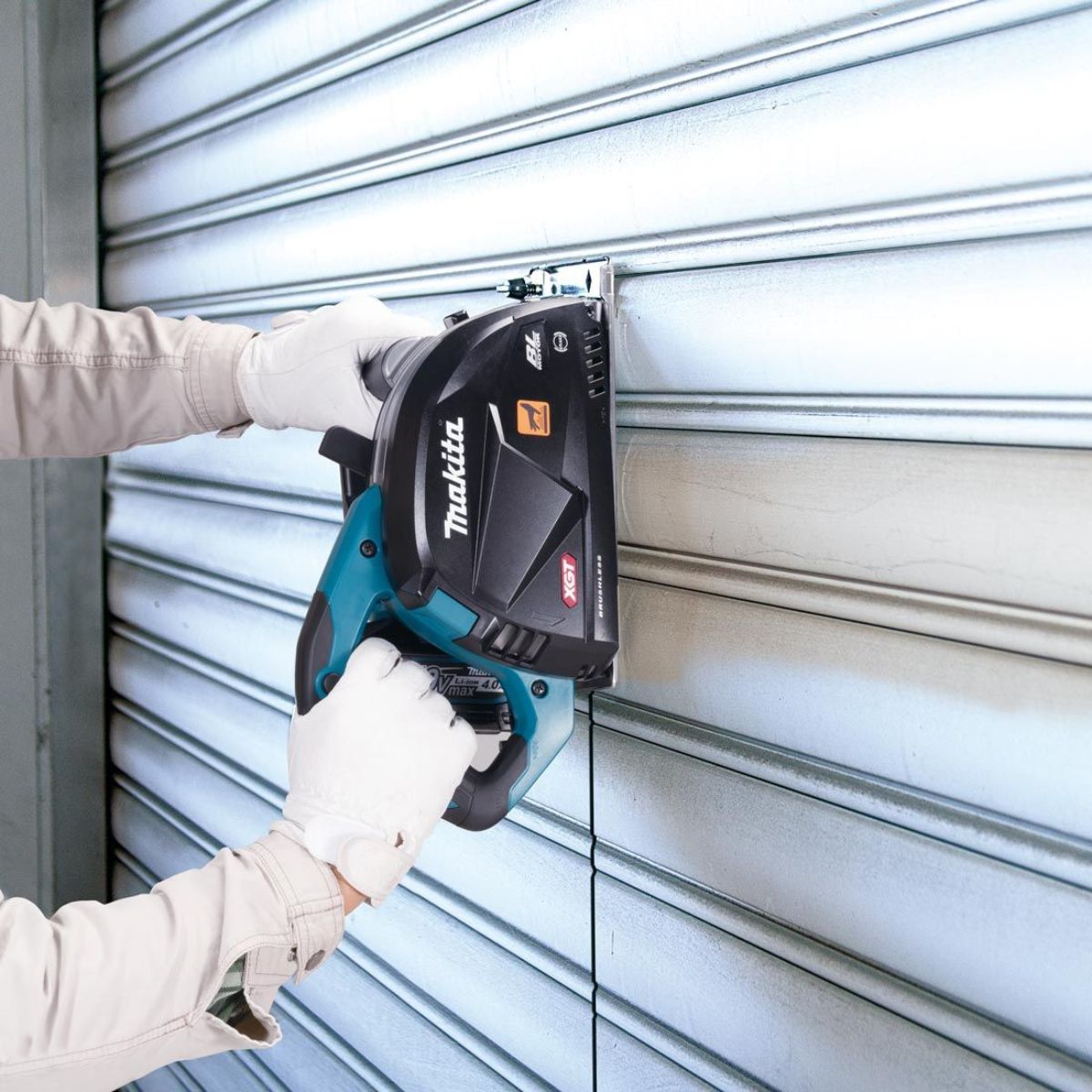 Makita CS002GZ01 40V Max XGT 185mm Brushless Metal Cutter Saw With Type 4 Case - MonkeyTools