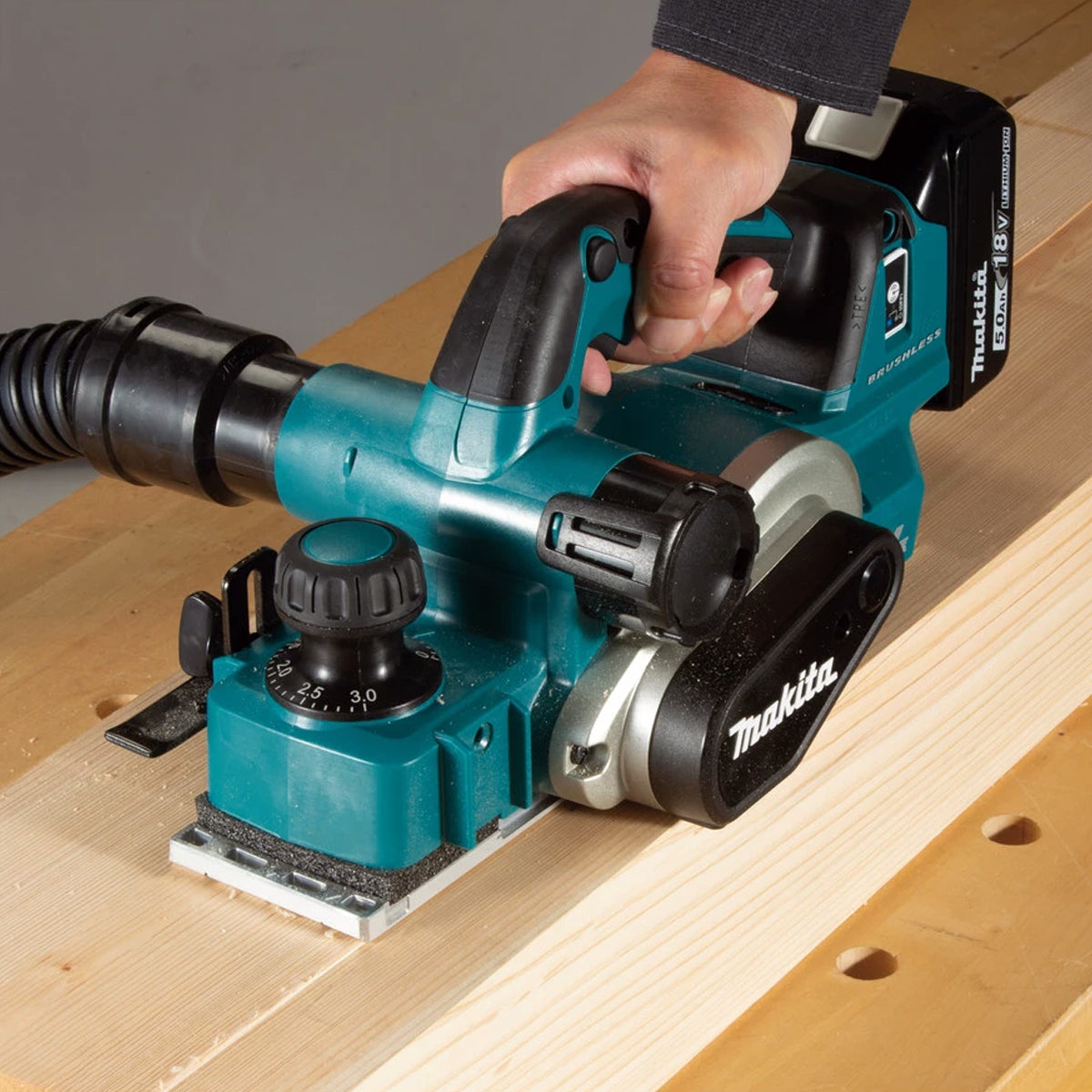 Makita DKP181RTJ 18V LXT Brushless Planer with 2 x 5.0Ah Batteries Charger & Case - MonkeyTools