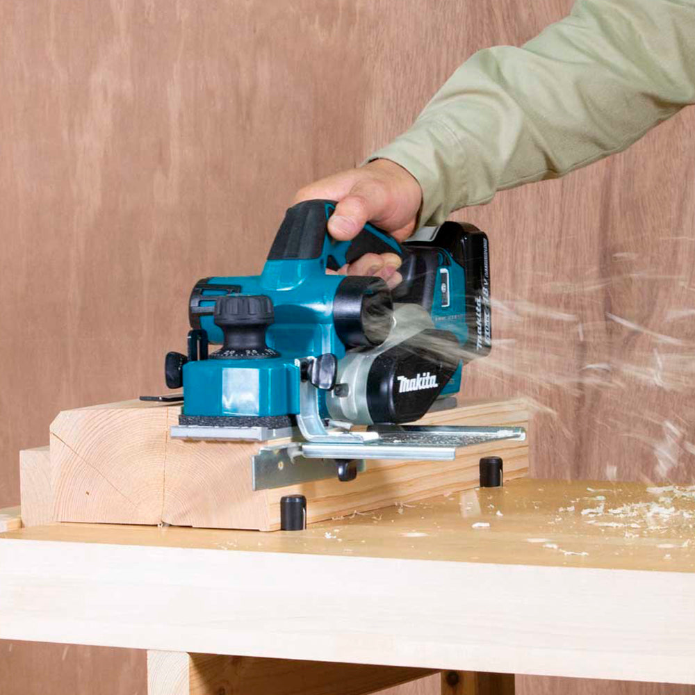Makita DKP181Z 18V Brushless 82mm Planer with 1 x 5.0Ah Battery Charger & Bag - MonkeyTools