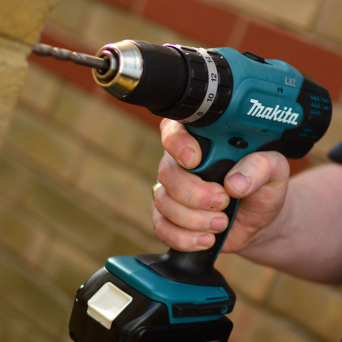 Makita DLX2025T 18V LXT Combi Drill & SDS+ Drill Twin Kit With 2 x 5.0Ah Batteries Charger In Bag - MonkeyTools