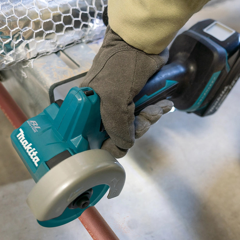Makita DMC300Z 18V 76mm Brushless Disc Cutter With 1 x 5.0Ah Battery & Charger - MonkeyTools