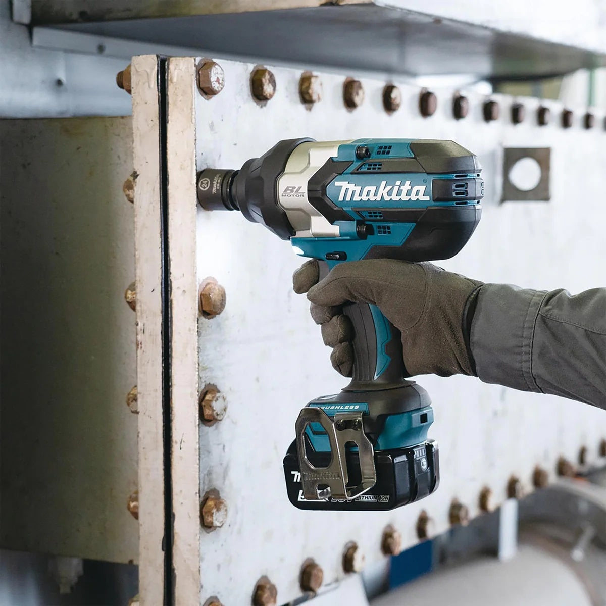 Makita DTW1004Z 18V LXT Brushless 1/2" Impact Wrench Body Only - MonkeyTools