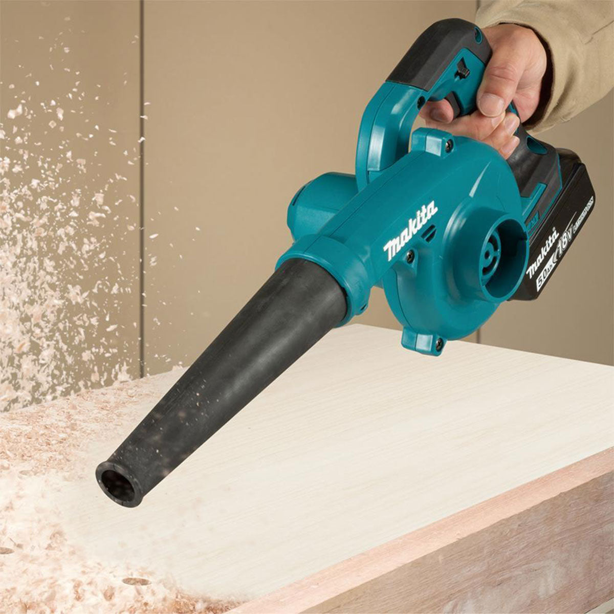 Makita DUB185RT 18V LXT Cordless Blower With 1 x 5.0Ah Battery & Charger - MonkeyTools