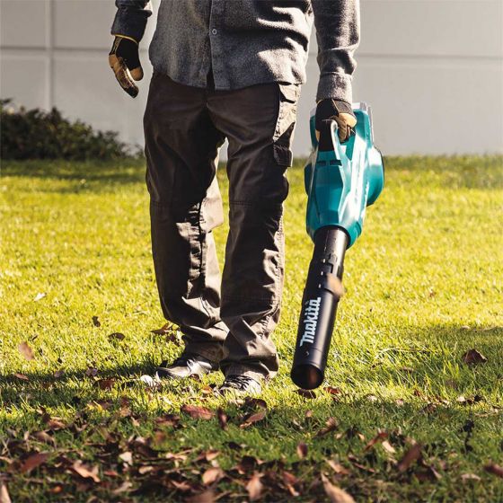 Makita DUB362PT2 36V Brushless Leaf Blower with 2 x 5.0Ah Batteries & Charger - MonkeyTools