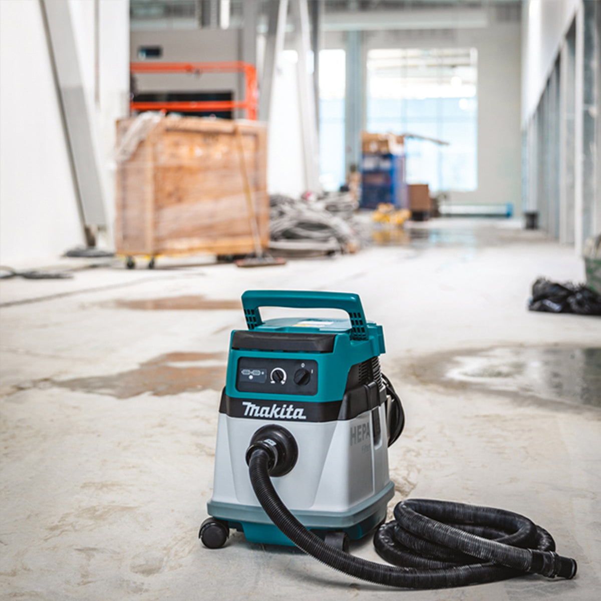 Makita DVC151LZ/2 Twin 18V LXT 15 Litre L-Class Vacuum Cleaner 240V - MonkeyTools