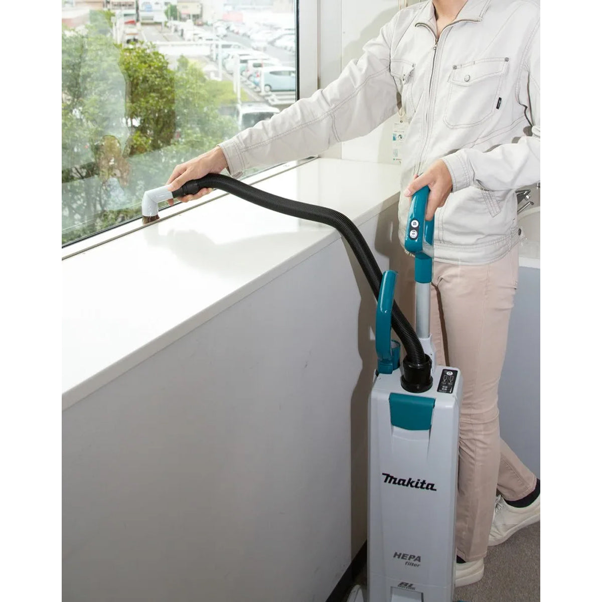 Makita DVC560Z 36V Brushless Upright Vacuum Cleaner Body Only - MonkeyTools