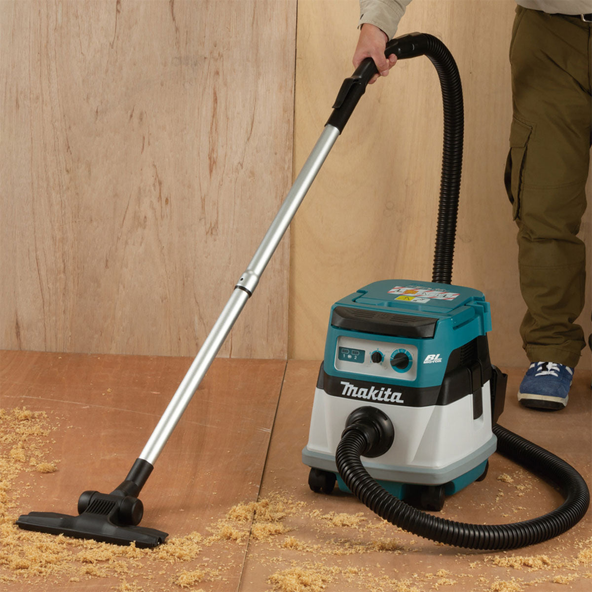 Makita DVC865LZX3 18V Twin LXT Brushless L-Class Wet & Dry 8L Vacuum Cleaner Body Only - MonkeyTools