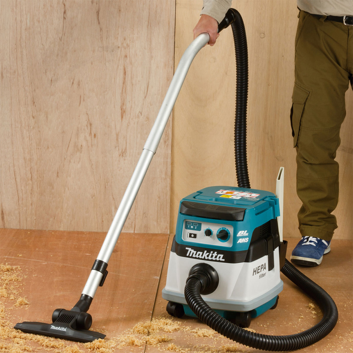 Makita DVC867LZX4 18V Twin LXT Brushless L-Class 8L Vacuum Cleaner With AWS Body Only - MonkeyTools