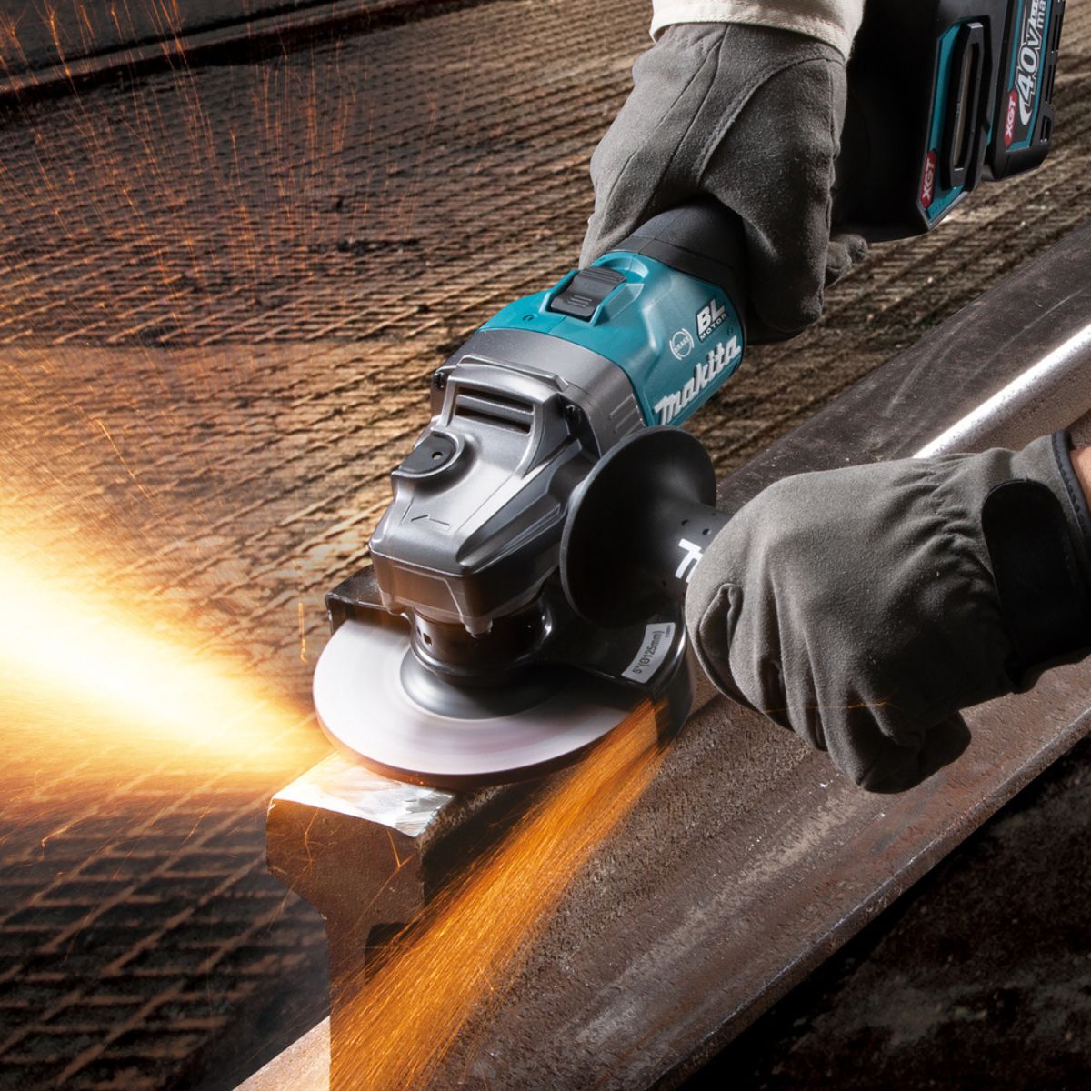 Makita GA029GZ01 40v XGT Max 125mm Brushless Angle Grinder Body Only With Carry Case - MonkeyTools