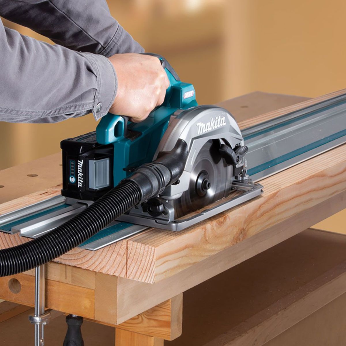 Makita HS004GZ02 40V Max XGT Brushless 190mm Circular Saw Body Only with Case - MonkeyTools