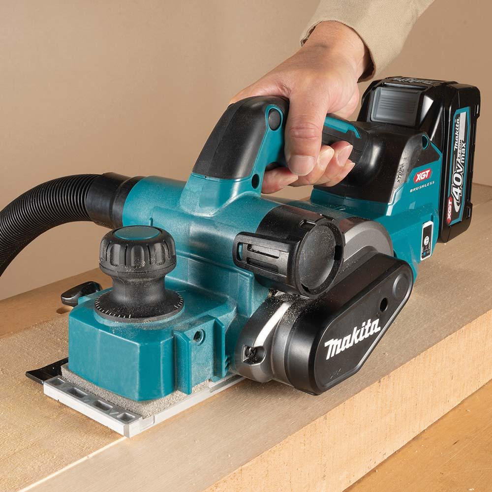 Makita KP001GZ 40V 82mm Brushless Planer With 1 x 2.5Ah Battery Charger & Bag - MonkeyTools