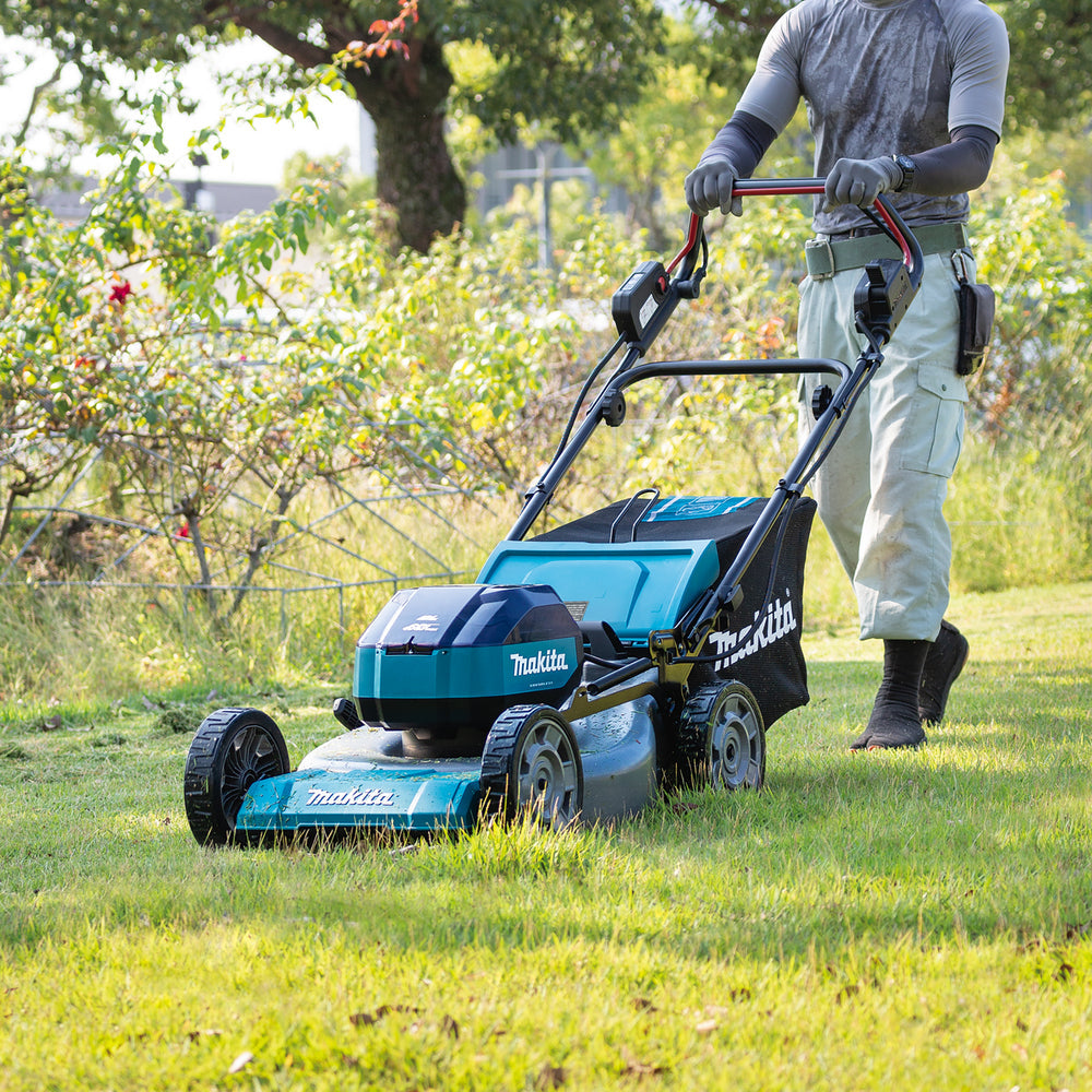 Makita LM004JM101 64Vmax 53cm Brushless Lawn Mower With 1 x BL6440 4.0Ah Battery & DC64WA Charger - MonkeyTools