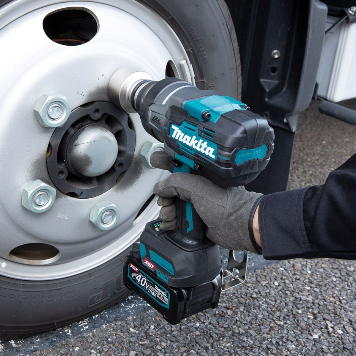 Makita TW001GZ01 40V max XGT Brushless Impact Wrench Body Only with Case - MonkeyTools