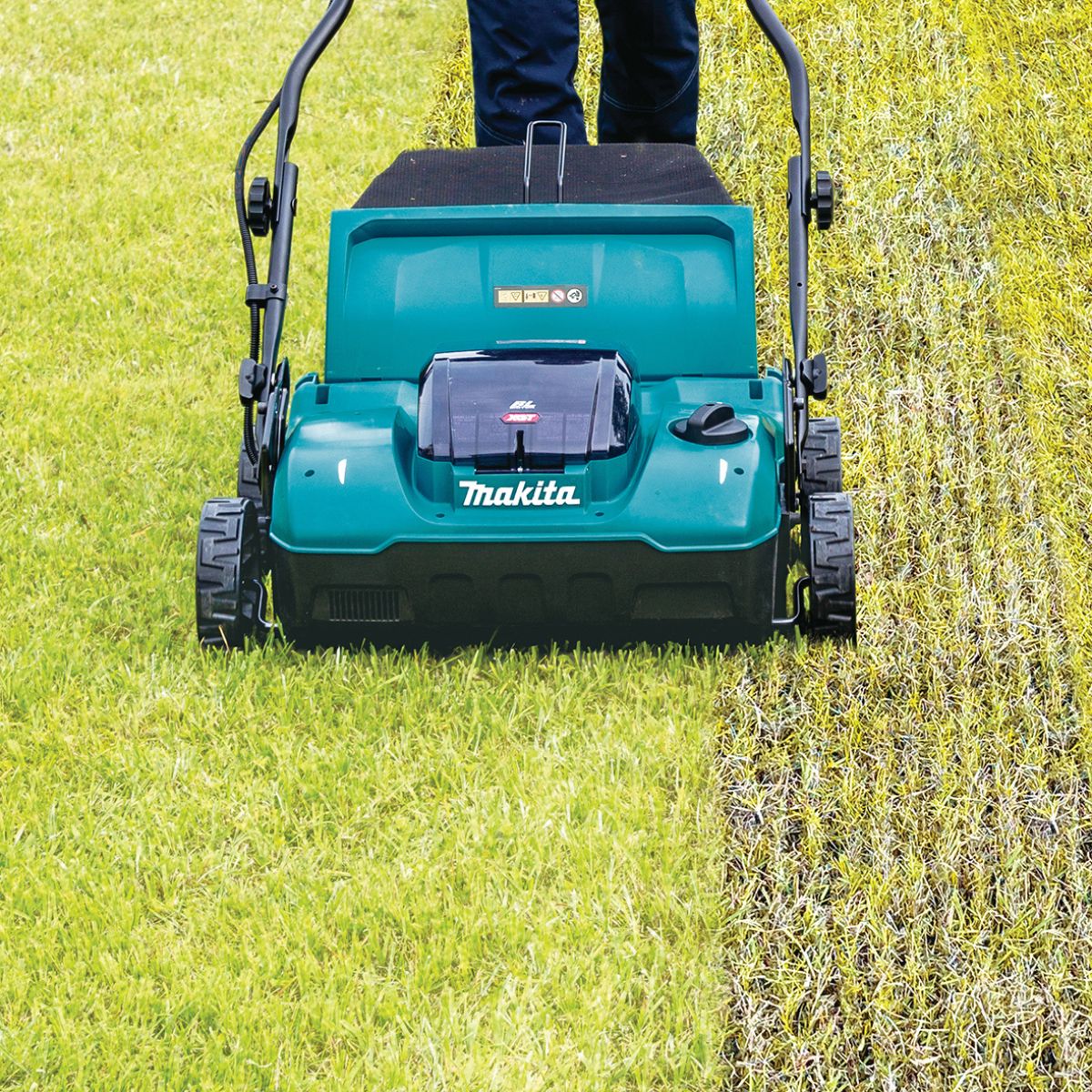 Makita UV001GZ 380mm 40V Max Brushless Lawn Scarifier Body Only - MonkeyTools