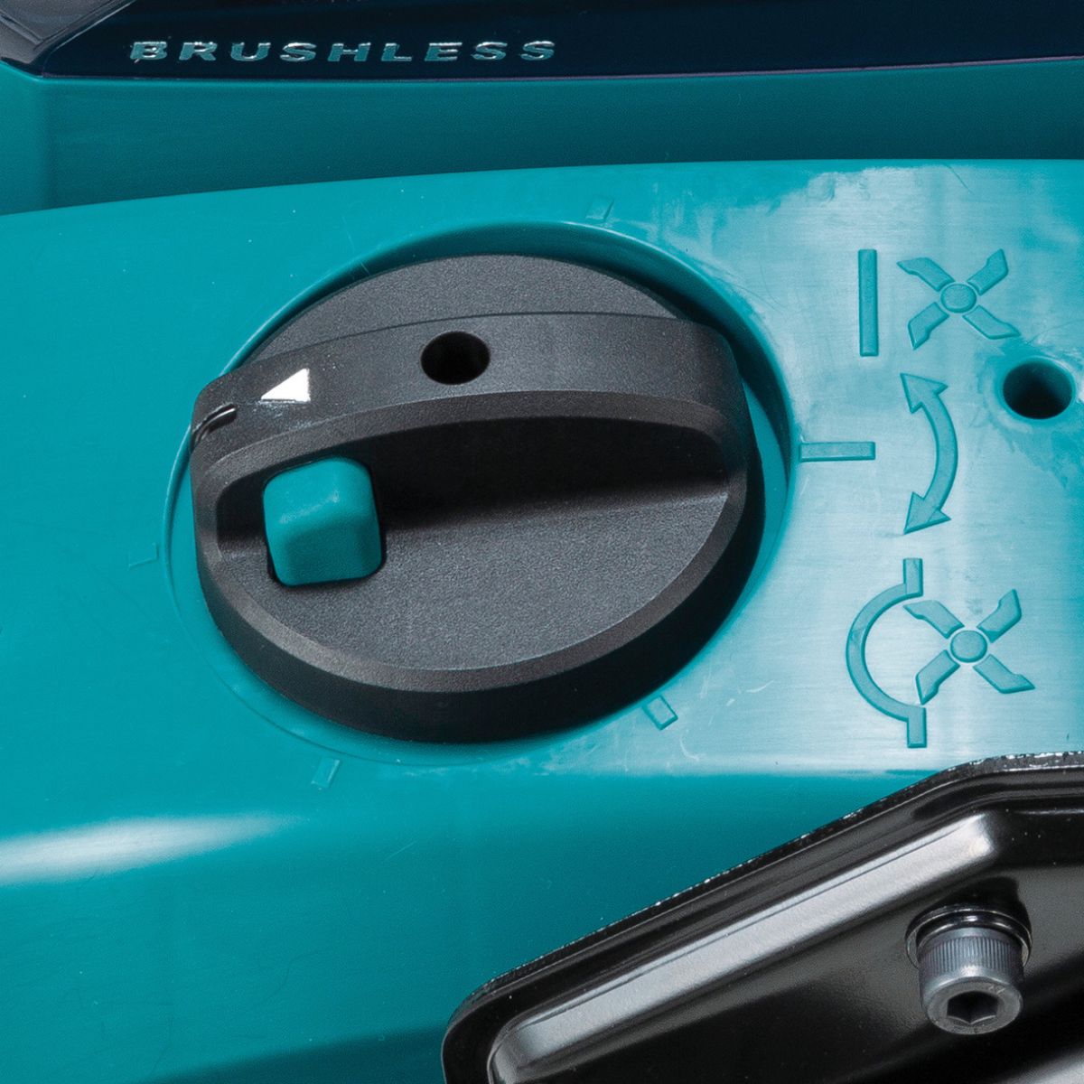 Makita UV001GZ 380mm 40V Max Brushless Lawn Scarifier Body Only - MonkeyTools