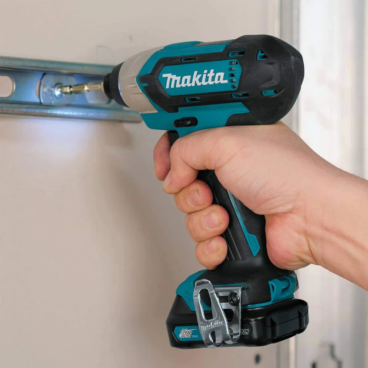 MAKITA CLX228AJ 10.8V / 12V MAX CXT SLIDE COMBI DRILL/IMPACT DRIVER TWIN KIT INC 2X 2.0AH BATTS - MonkeyTools