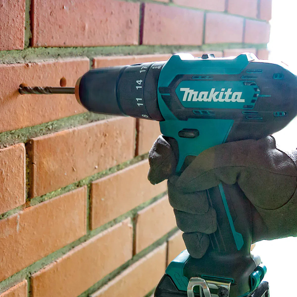 MAKITA CLX228AJ 10.8V / 12V MAX CXT SLIDE COMBI DRILL/IMPACT DRIVER TWIN KIT INC 2X 2.0AH BATTS - MonkeyTools