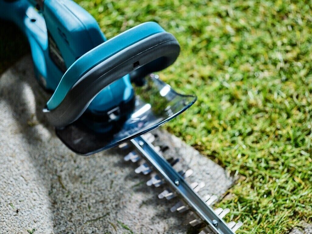 Makita DUH523Z LXT 18v Li-Ion Lithium Ion Cordless Hedge Cutter Trimmer 52cm - MonkeyTools