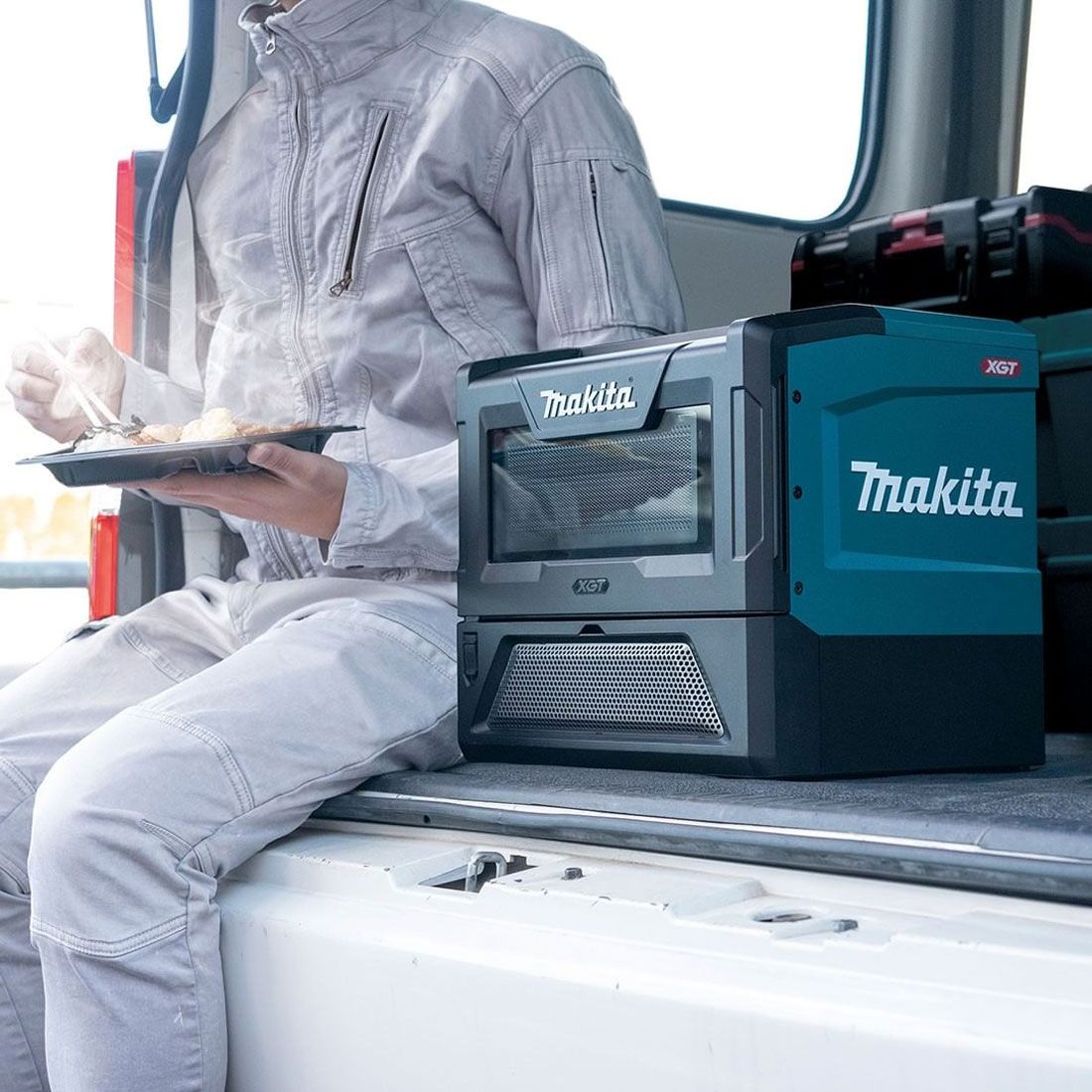 MAKITA MW001GZ 40V MAX XGT CORDLESS MICROWAVE BODY ONLY - MonkeyTools