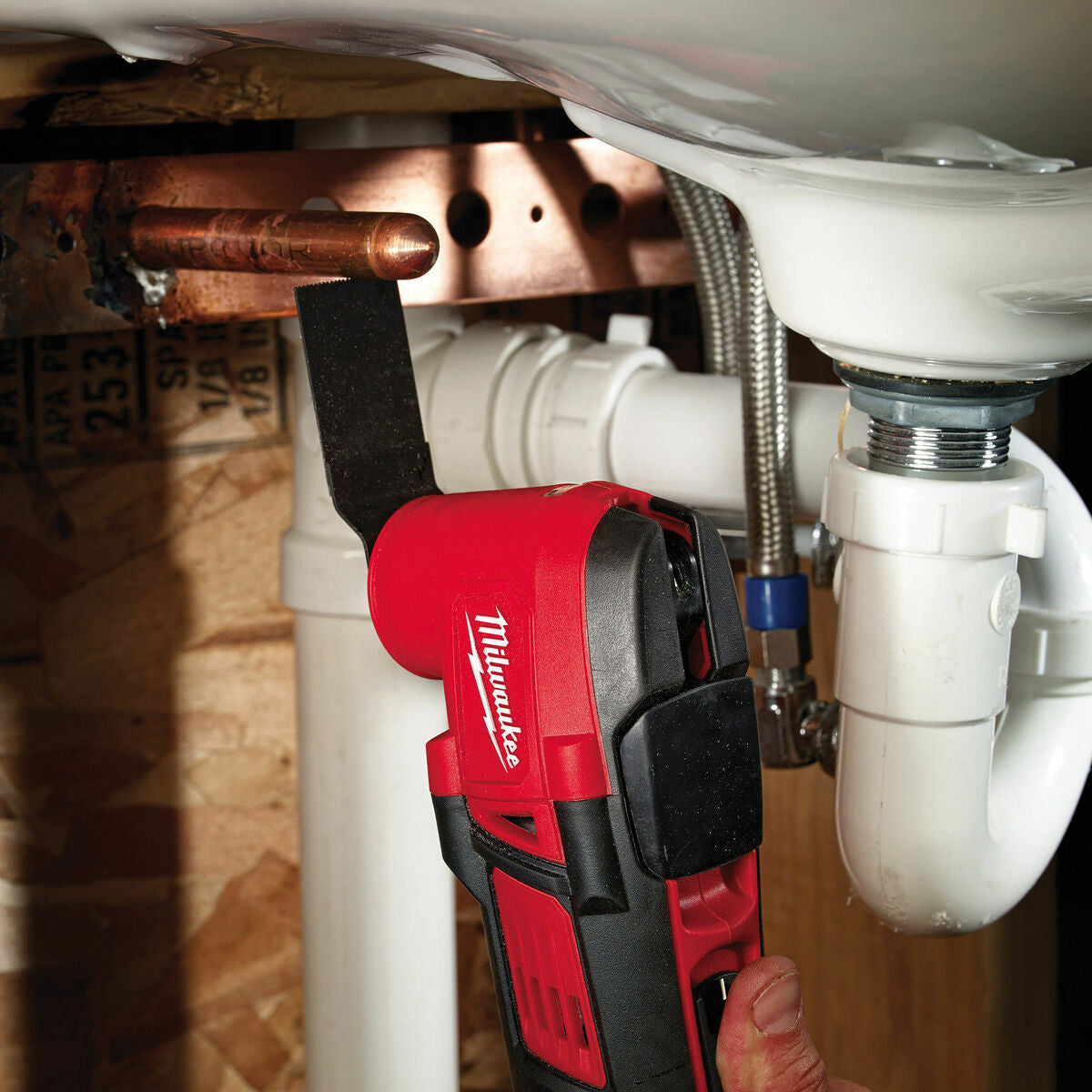 Milwaukee 18V Multi Tool + Circular Saw With 2 x 5.0Ah Batteries & Charger In Bag T4TKIT-162 - MonkeyTools