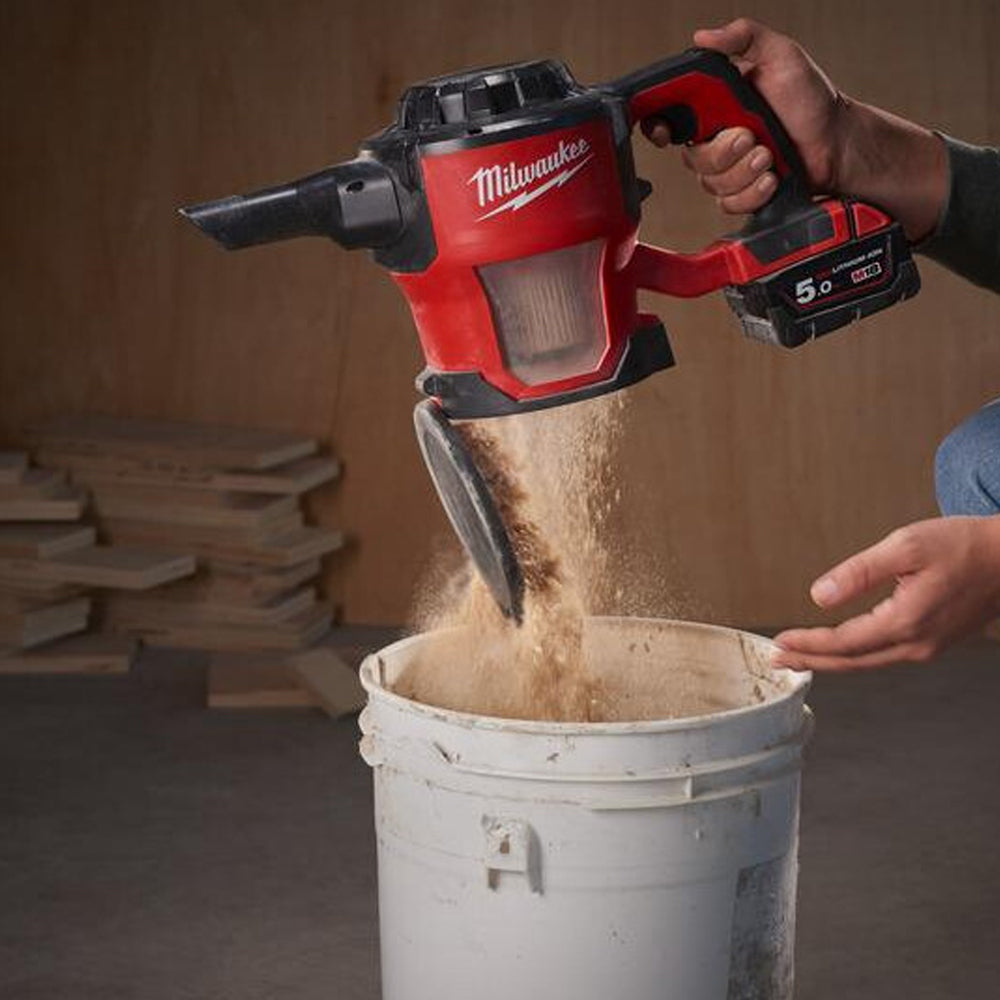 Milwaukee M18CV-0 18V Compact Hand Vacuum with 1 x 5.5Ah Battery & Charger - MonkeyTools