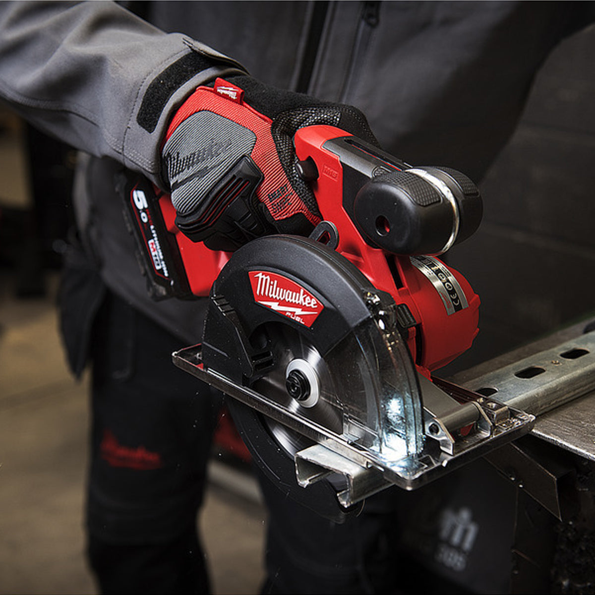 Milwaukee M18FMCS-0 18V 150mm Fuel Metal Saw Body Only 4933459191 - MonkeyTools