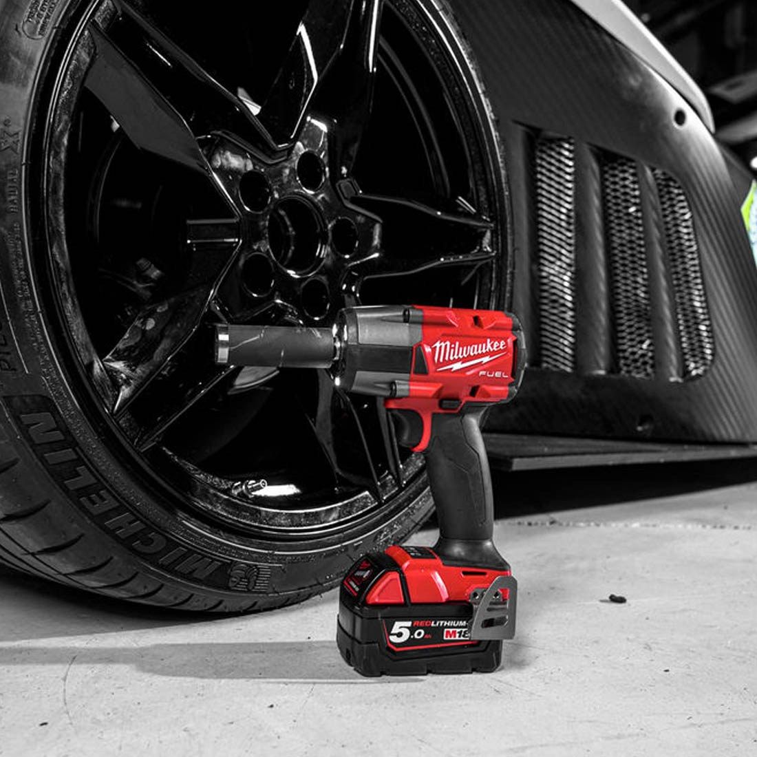 Milwaukee M18FMTIW2F12-502X 18V Fuel Brushless 1/2" Impact Wrench with Accessories Set - MonkeyTools
