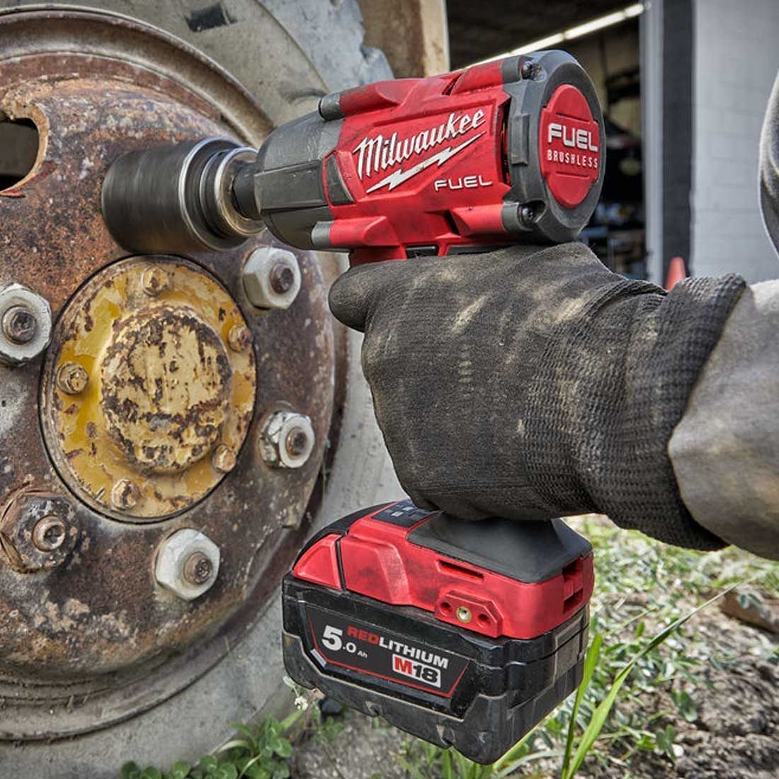 Milwaukee M18FMTIW2F12-502X 18V Fuel Brushless 1/2" Mid-Torque Impact Wrench with 2 x 5.0Ah Batteries Charger & Case 4933478451 - MonkeyTools